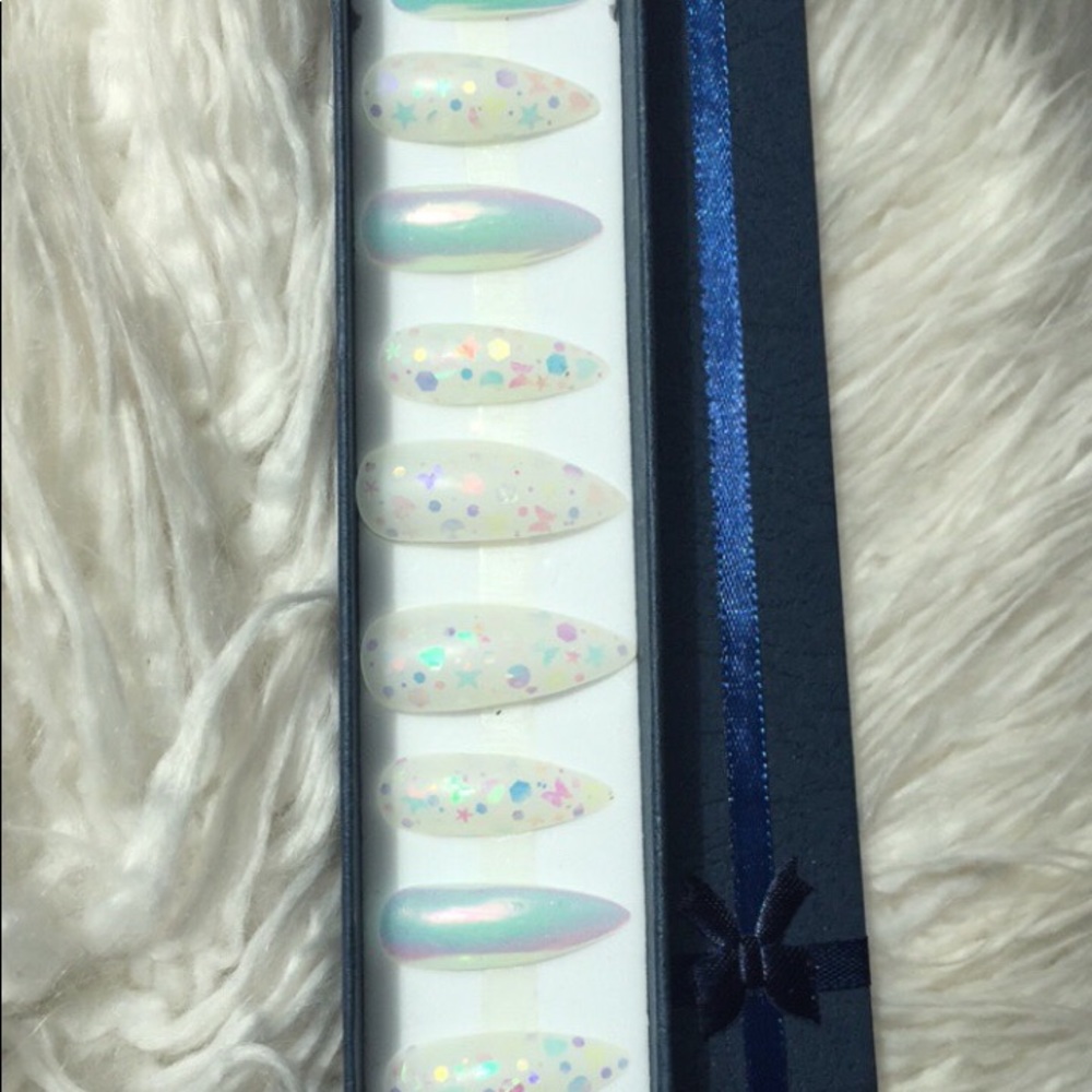 LUXE PRESS ON NAILS
